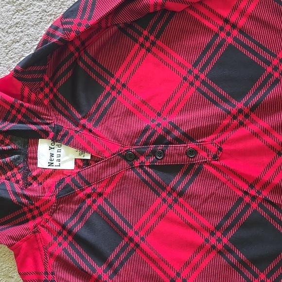 Red and Black Plaid Hooded Shirt - Picture 2 of 8
